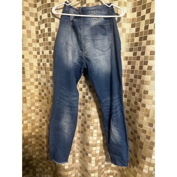 Jeans - Picture 2 of 3